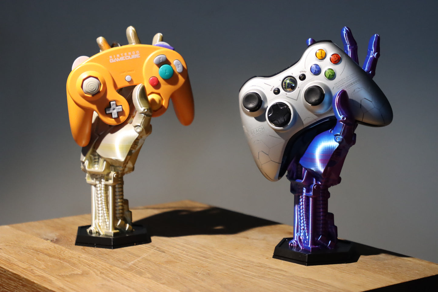 Robot Hand Gaming Controller Display Stand