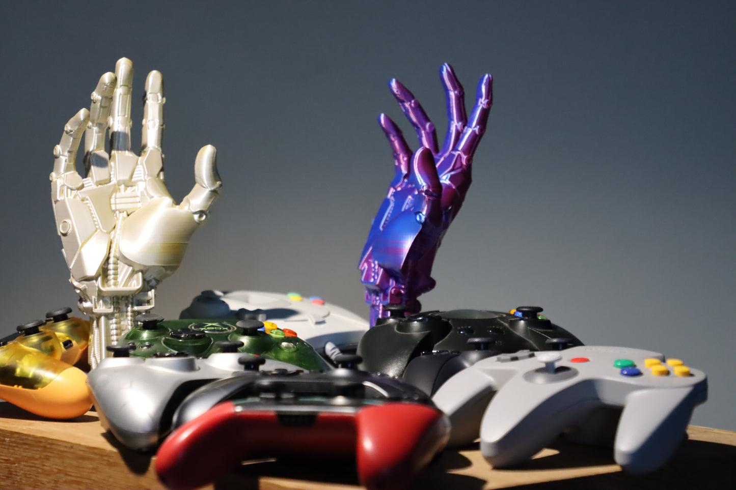Robot Hand Gaming Controller Display Stand
