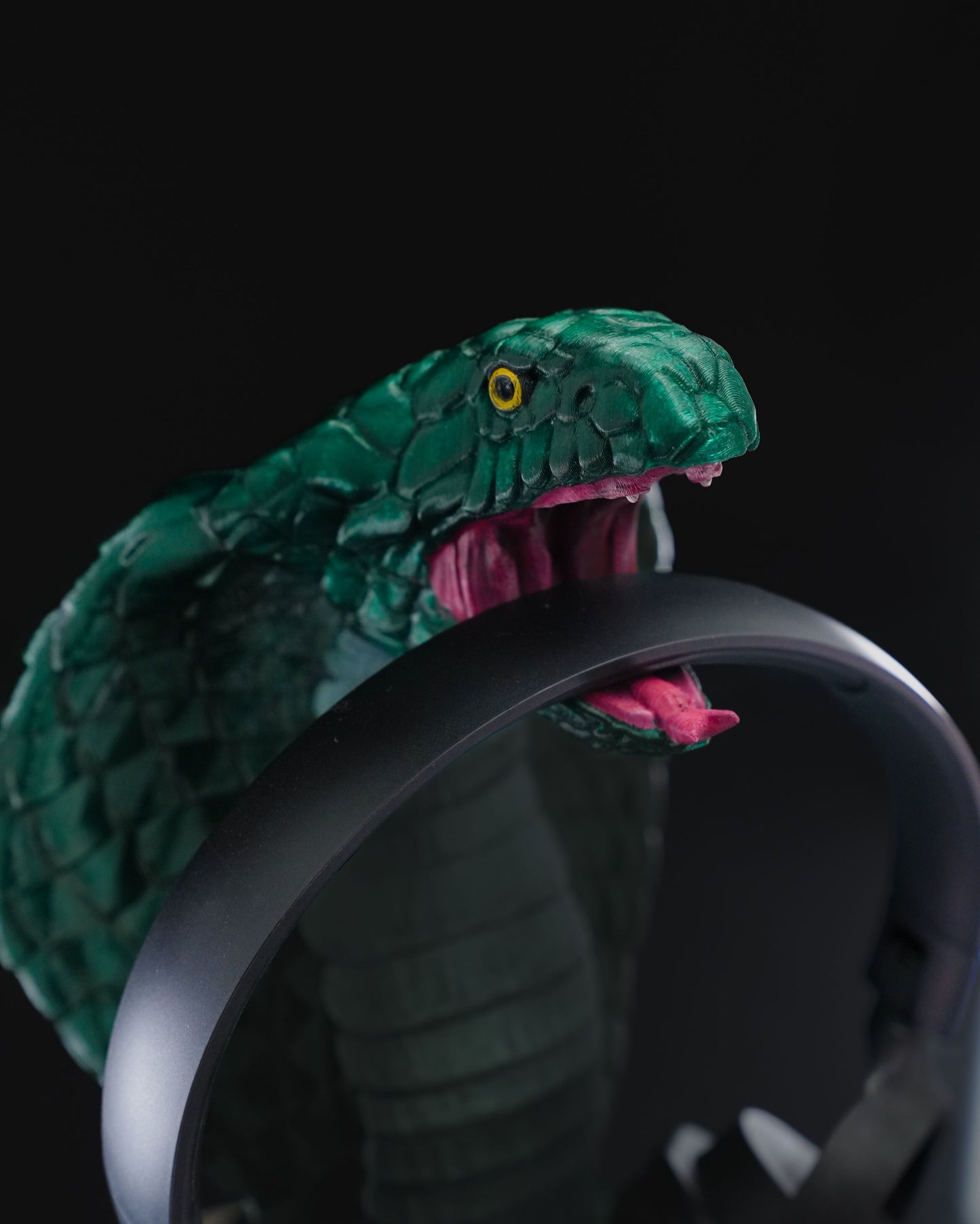 Cobra - Headphone Stand