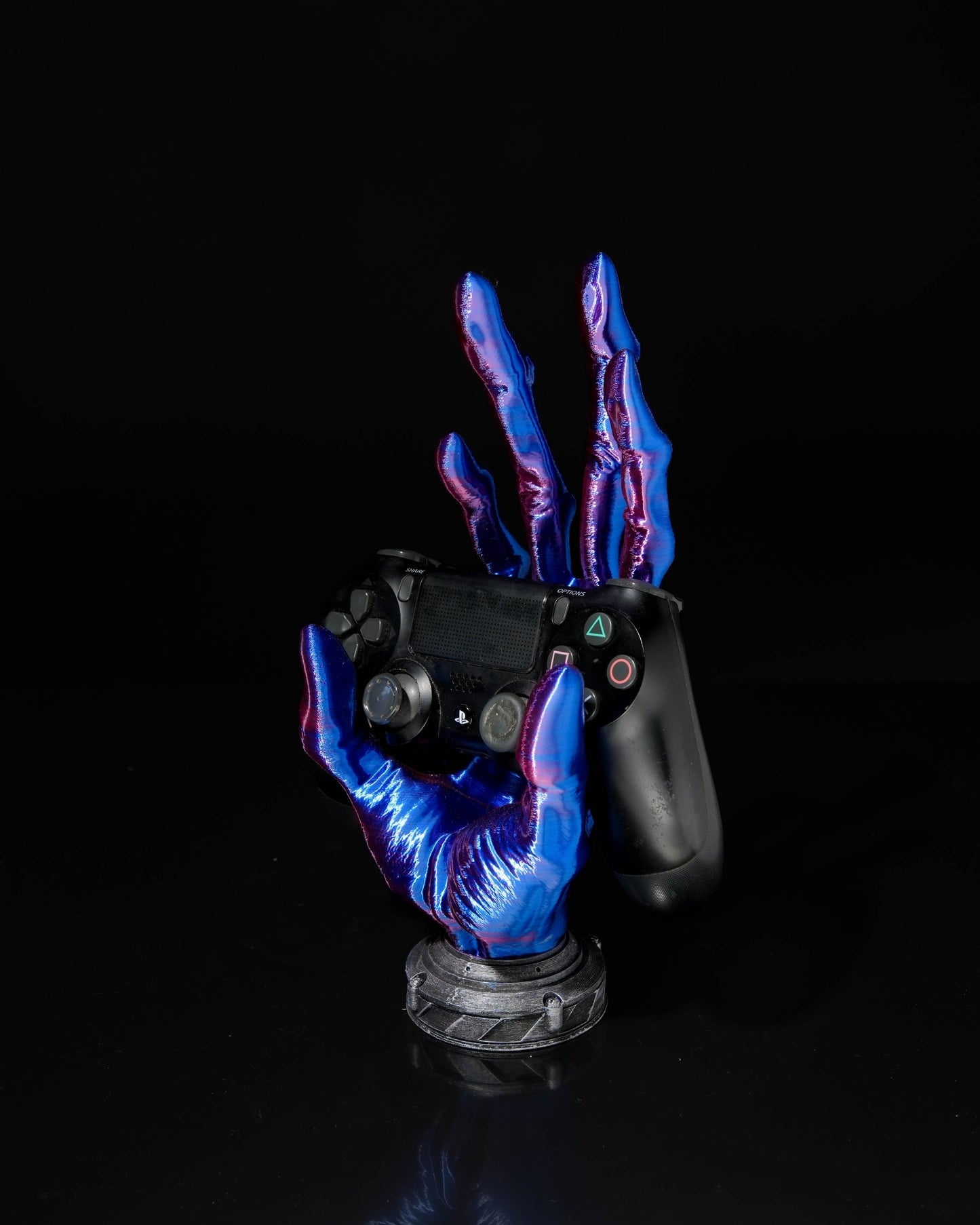 6 Finger Alien Controller Stand