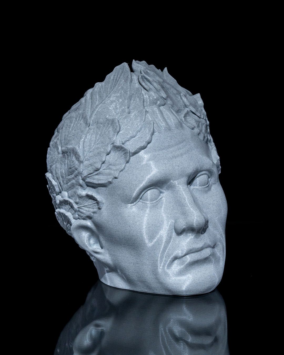 Caesar Headphone Holder
