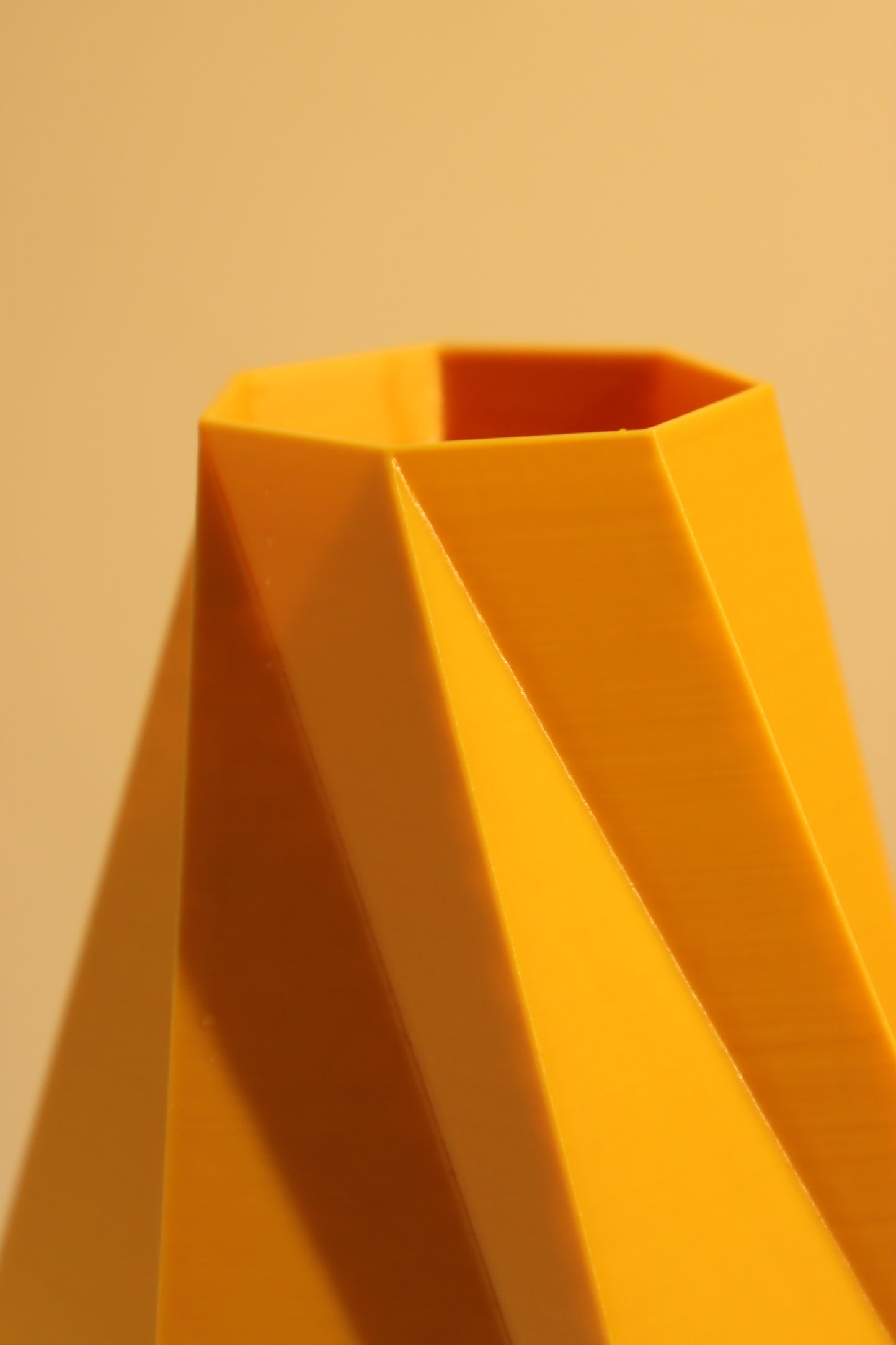 Sept Facettes - Poly Vase