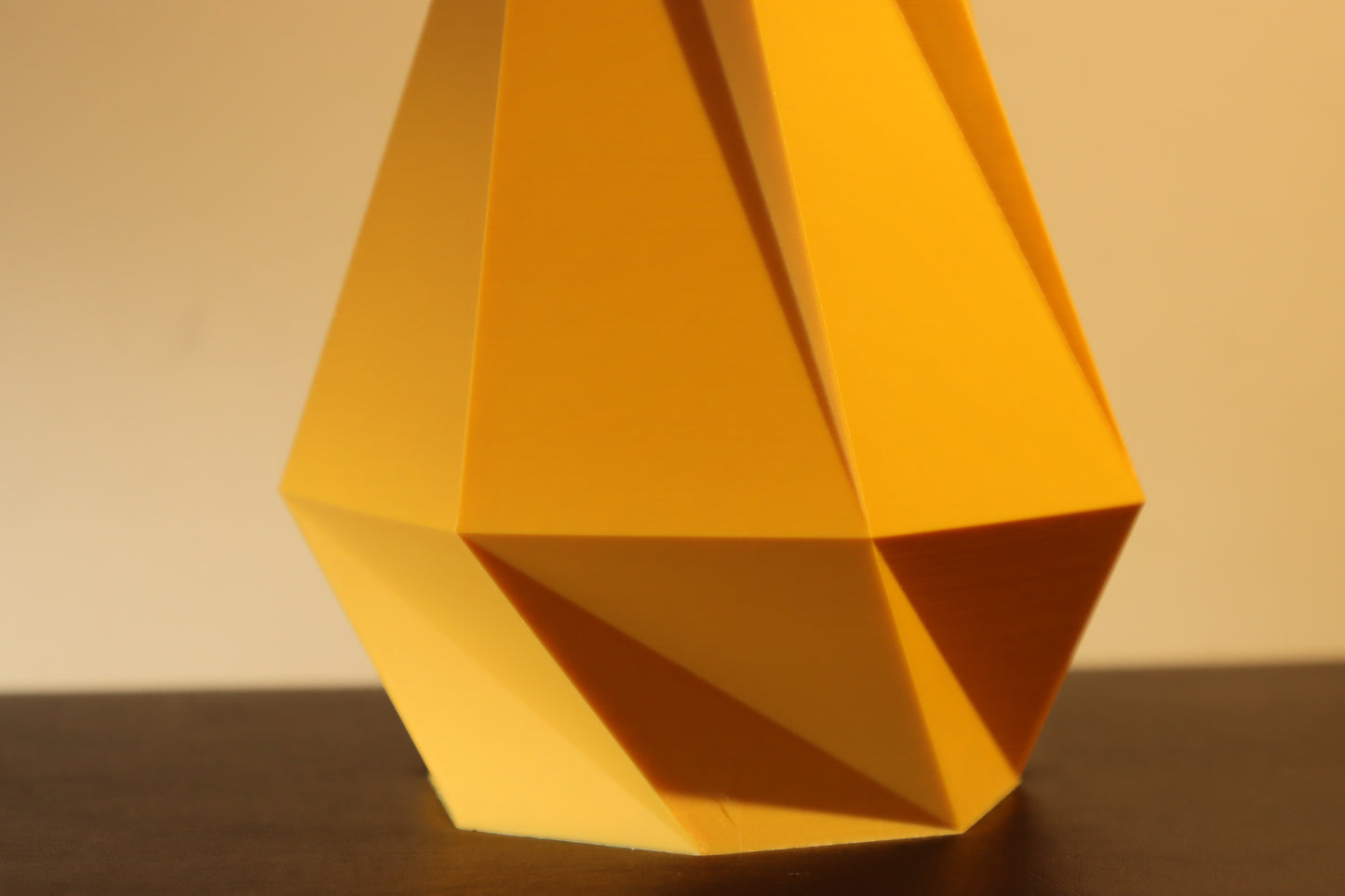 Sept Facettes - Poly Vase
