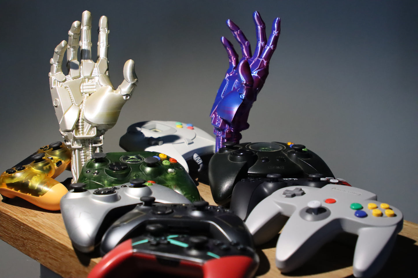Robot Hand Gaming Controller Display Stand